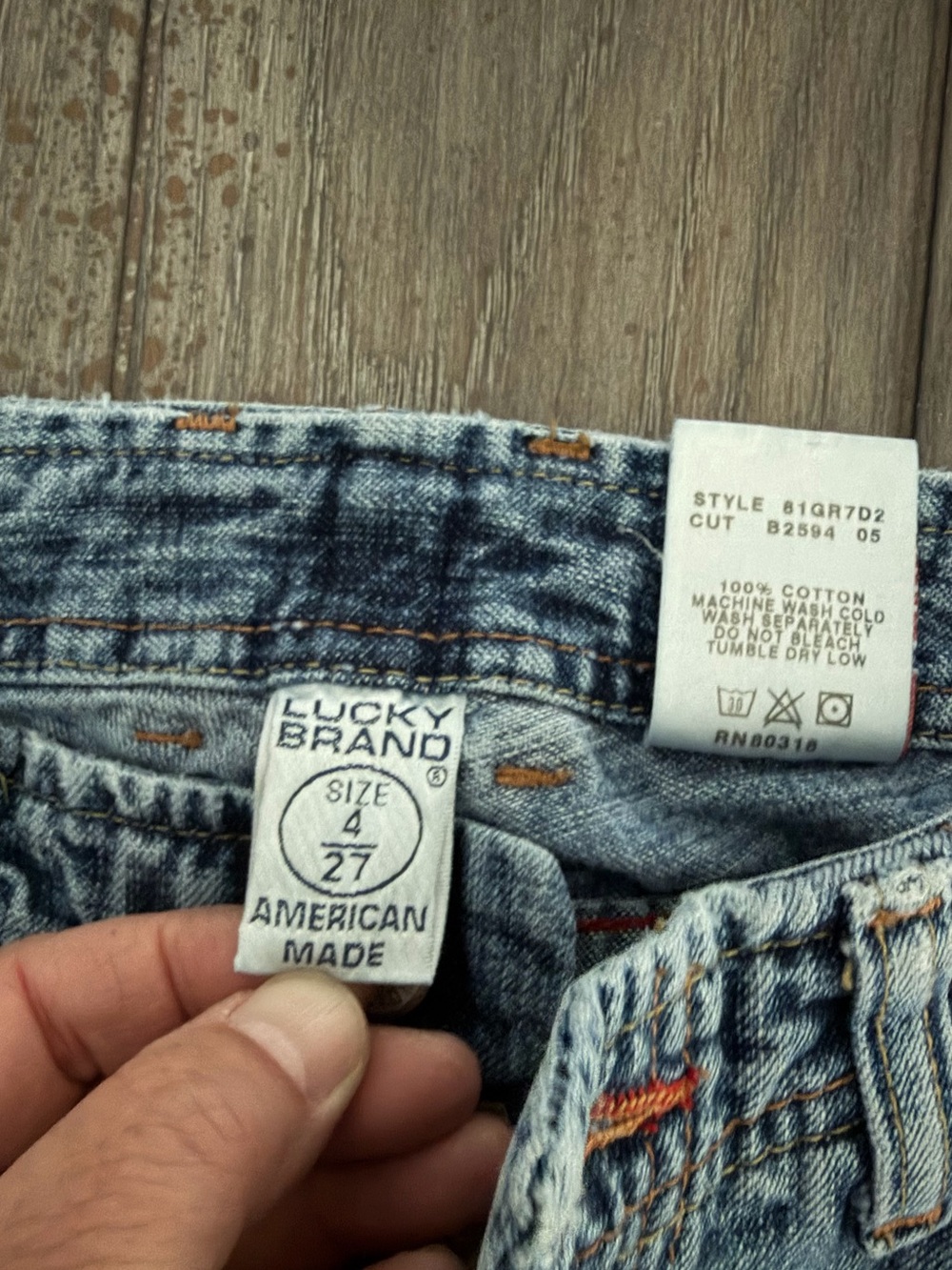 Lucky Brand Wonder Jeans - Picture 10 of 15